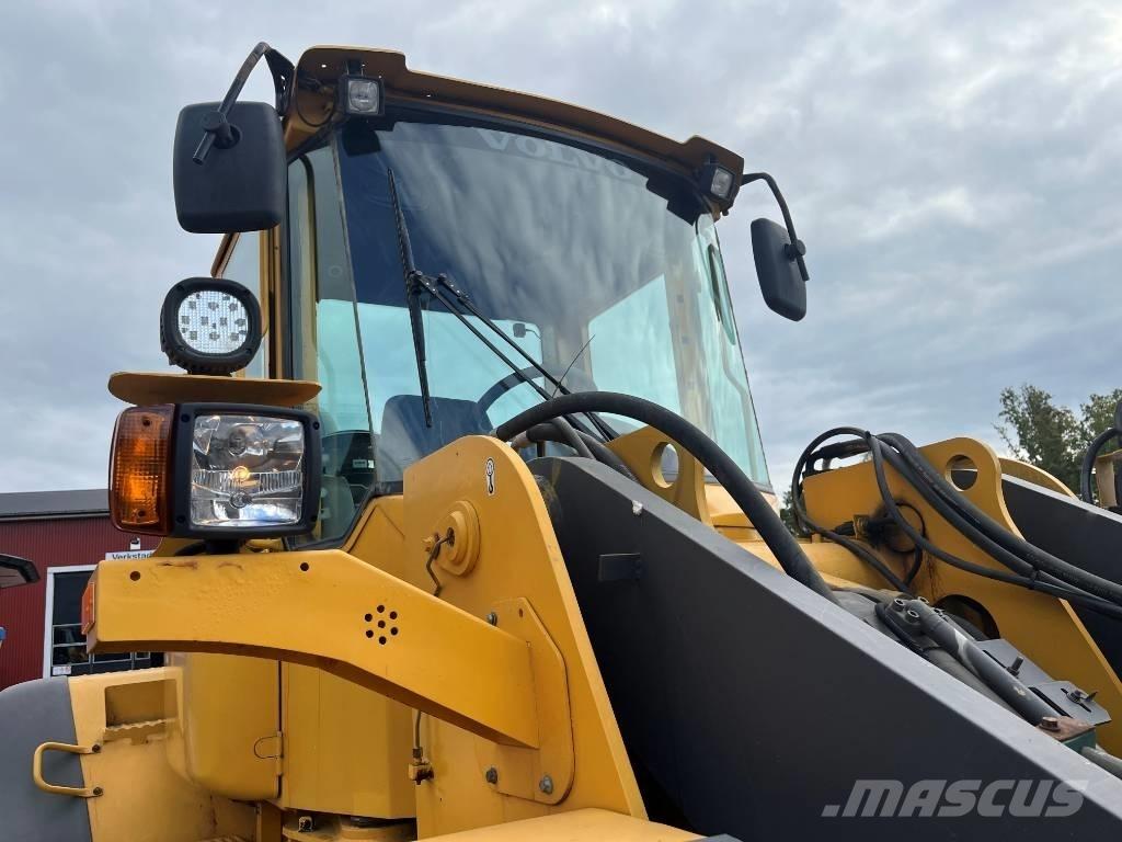 Volvo L 120 E Kolové nakladače