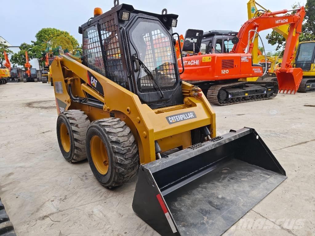 CAT 226 C Smykem řízené nakladače
