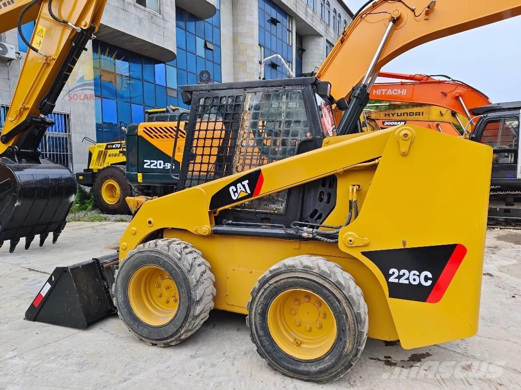 CAT 226 C Smykem řízené nakladače