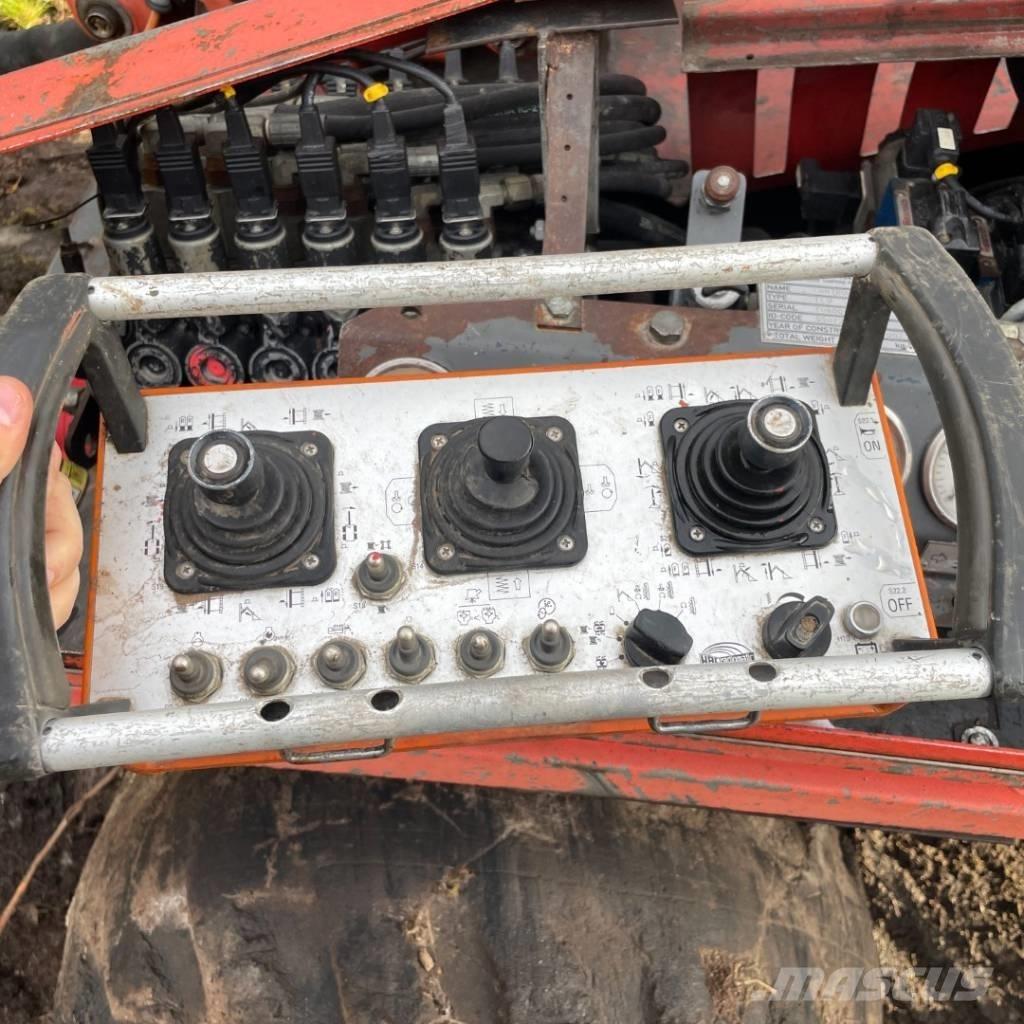 Sandvik DC 122R Povrchové vrtací stroje