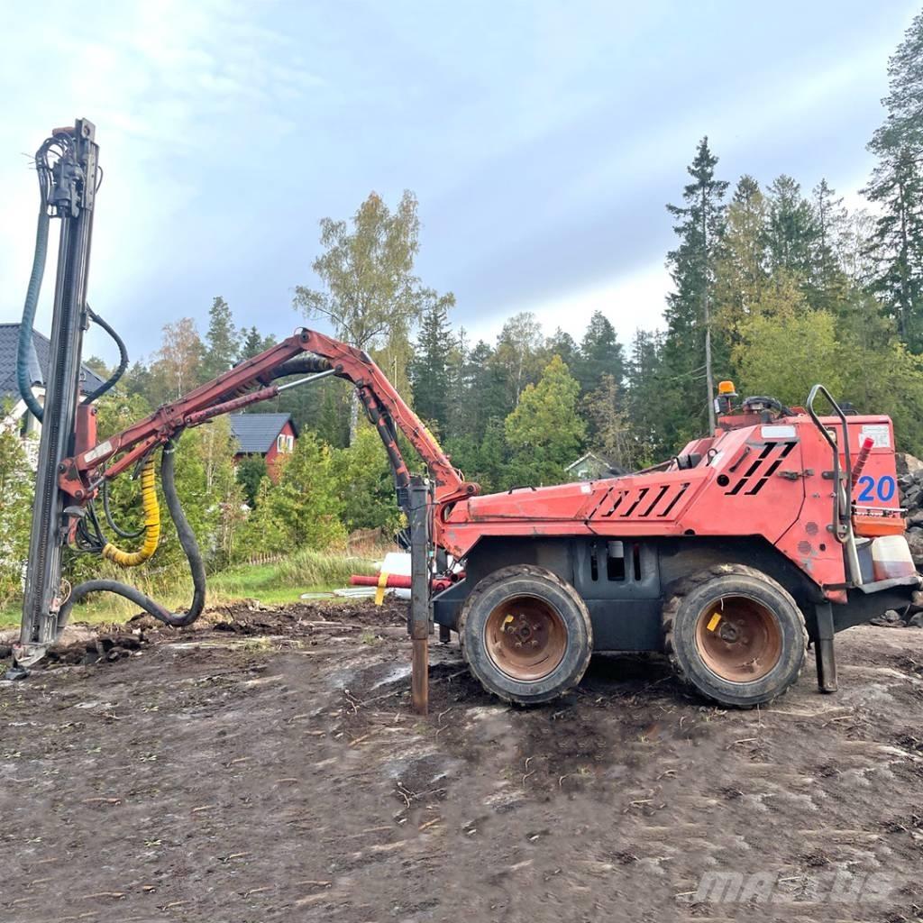 Sandvik DC 122R Povrchové vrtací stroje