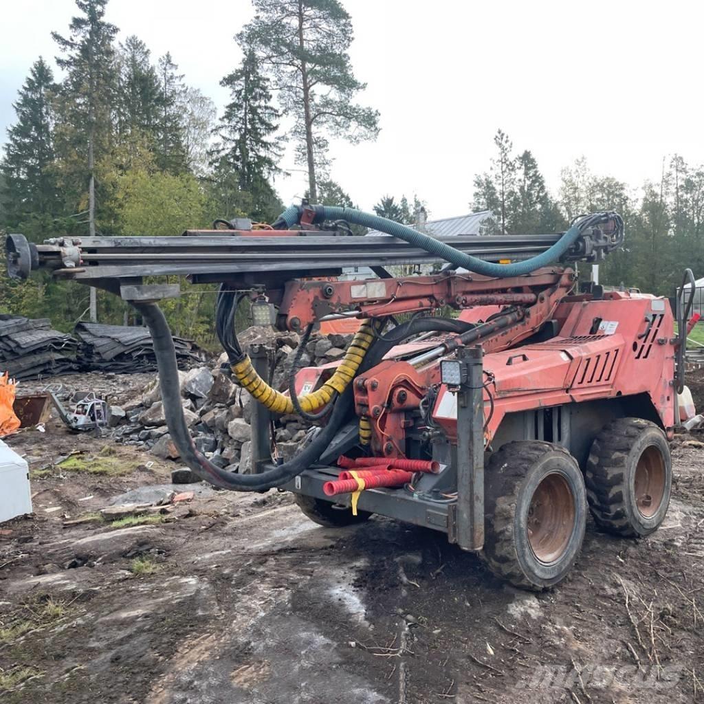 Sandvik DC 122R Povrchové vrtací stroje