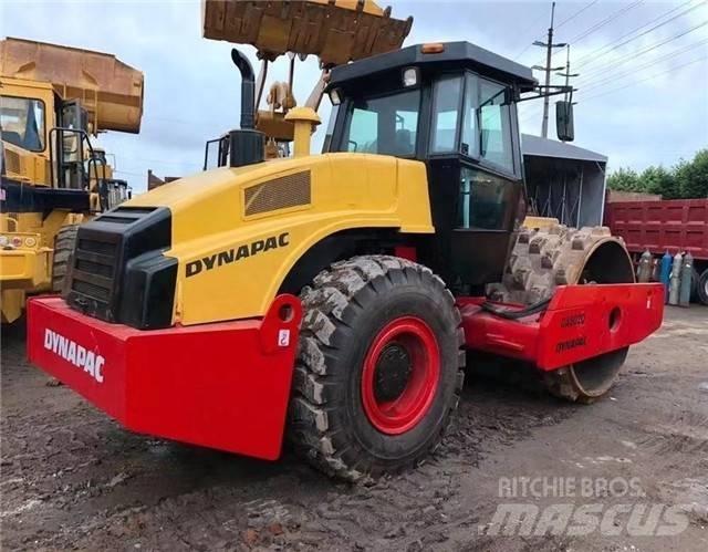 Dynapac CA 602 D Tahačové válce