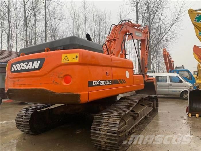 Doosan dx300 Pásová rýpadla