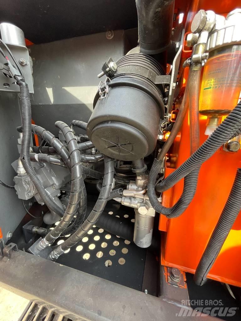 Hitachi ZAX 70 Mini rýpadla < 7t
