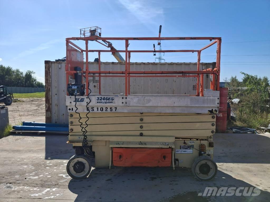 JLG 3246ES Nůžková zvedací plošina