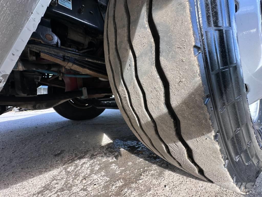 Mack LEU 613 Popelářské vozy