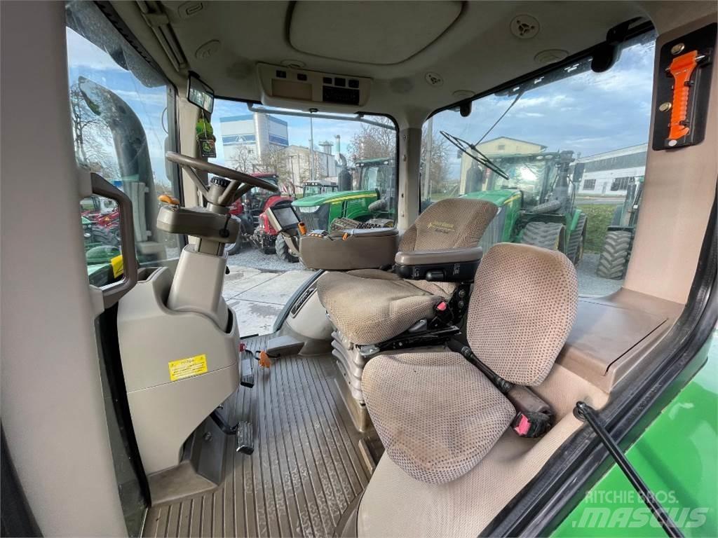 John Deere 7230 R Traktory