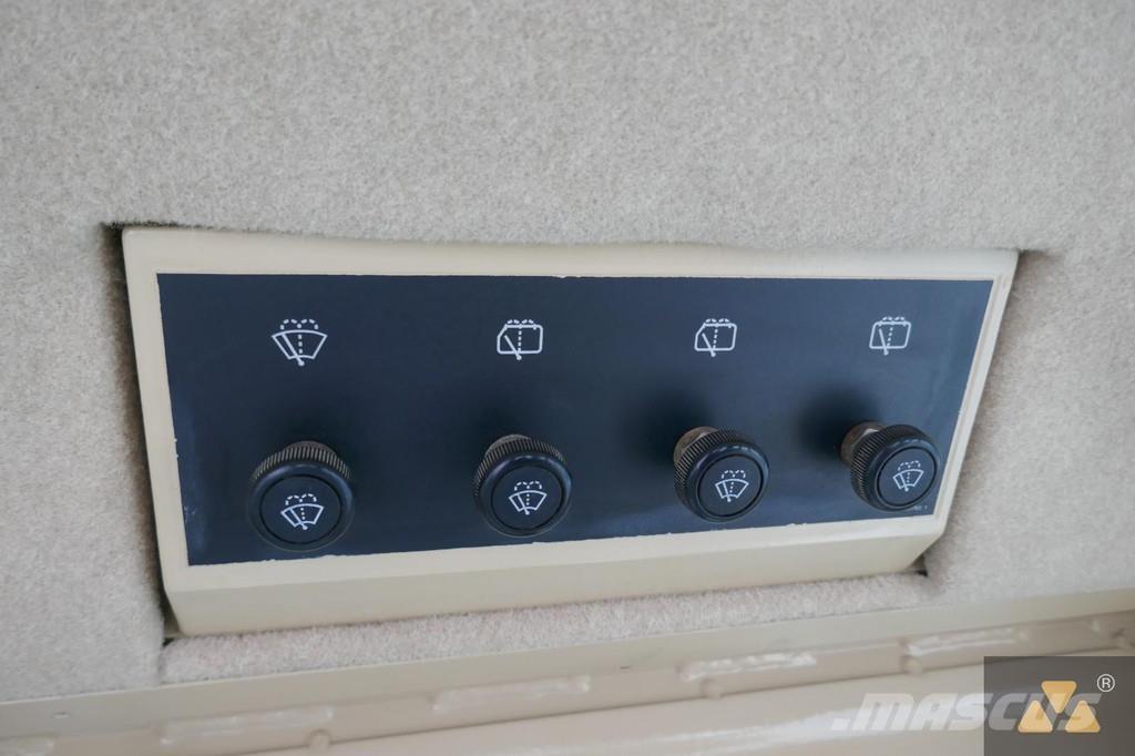 CAT D9R Ex-army Pásové dozery