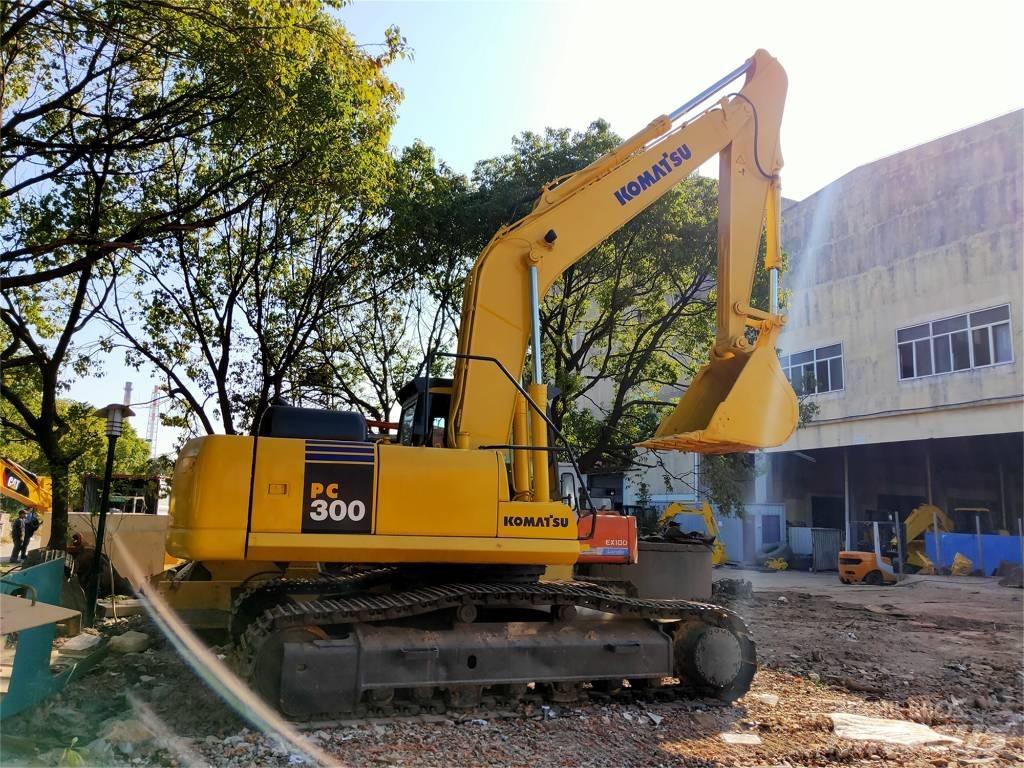 Komatsu PC 300-7 Pásová rýpadla