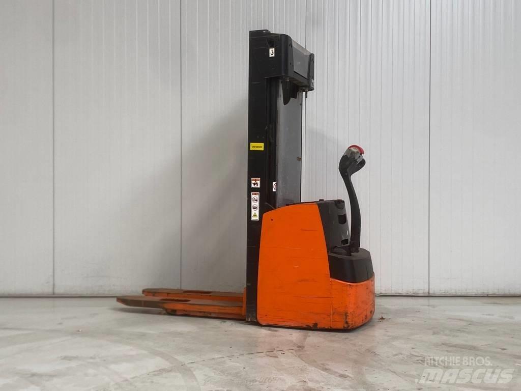 Hyster S1.4 Ručně vedené vysokozdvižné vozíky