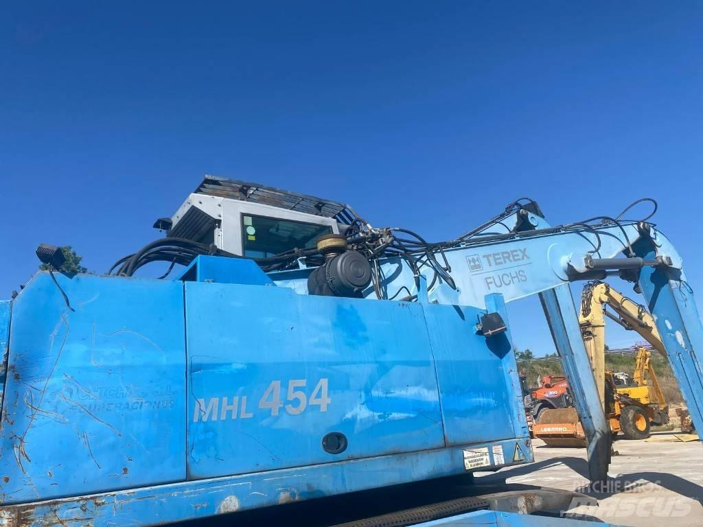Fuchs MHL 454 Stroje pro manipulaci s odpadem