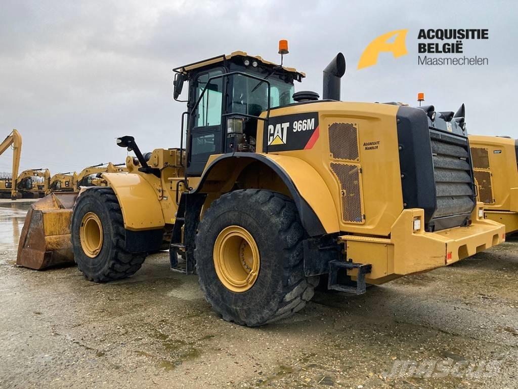 CAT 966M Kolové nakladače