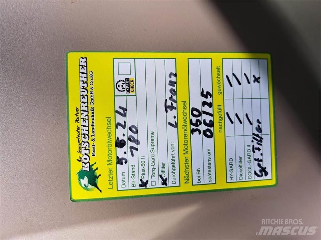 John Deere 5058E Traktory