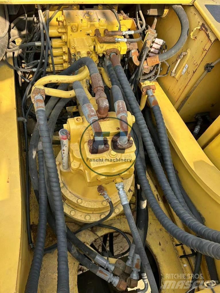Komatsu PC 360 Pásová rýpadla