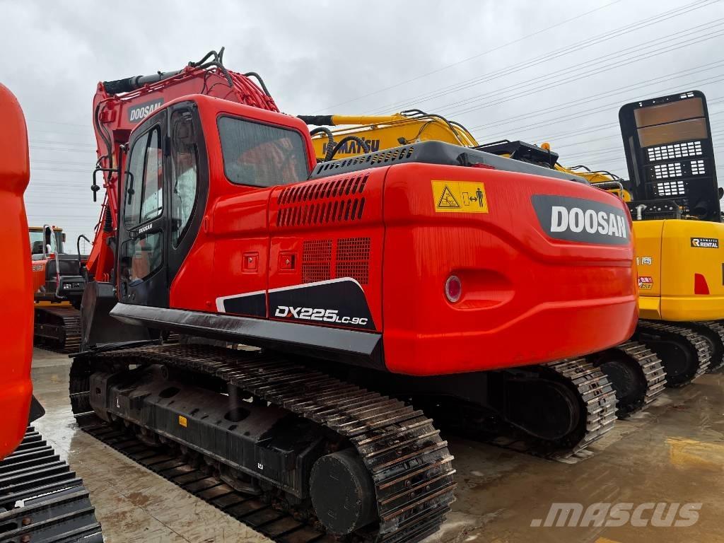 Doosan DX 225 LC-9 Pásová rýpadla