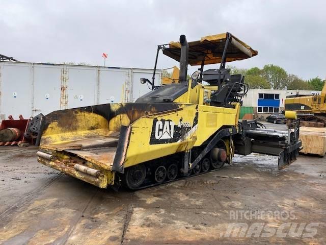 CAT AP 655 D Finišery