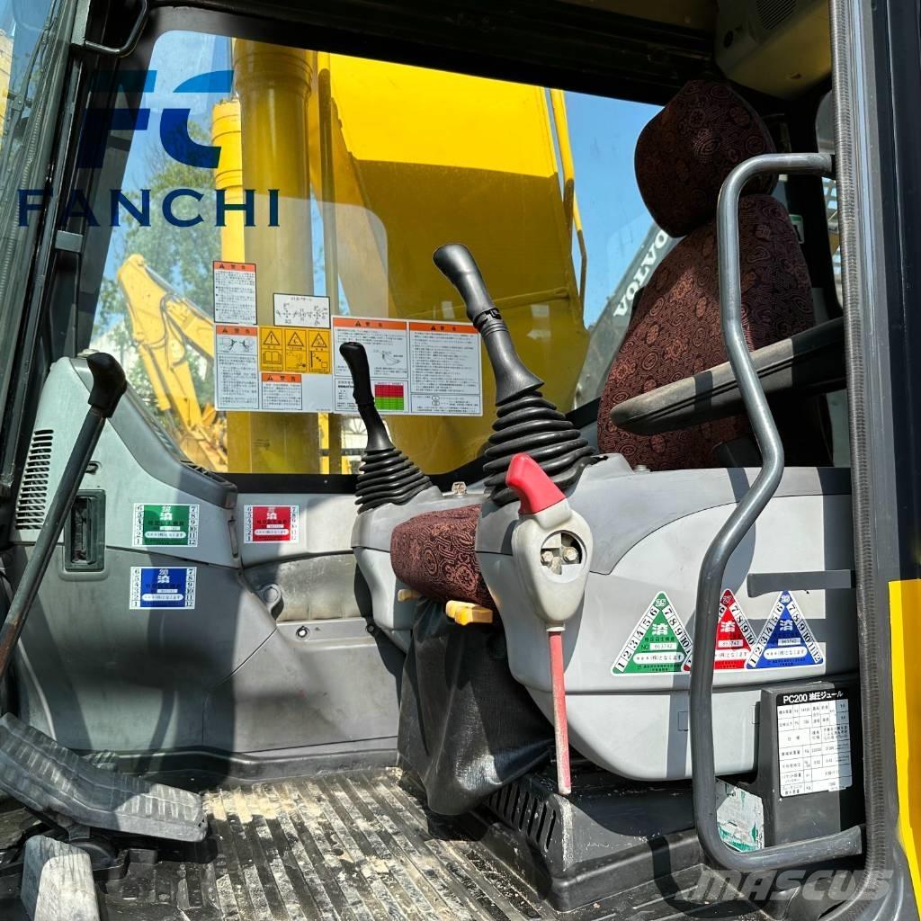 Komatsu PC 200-8 Pásová rýpadla