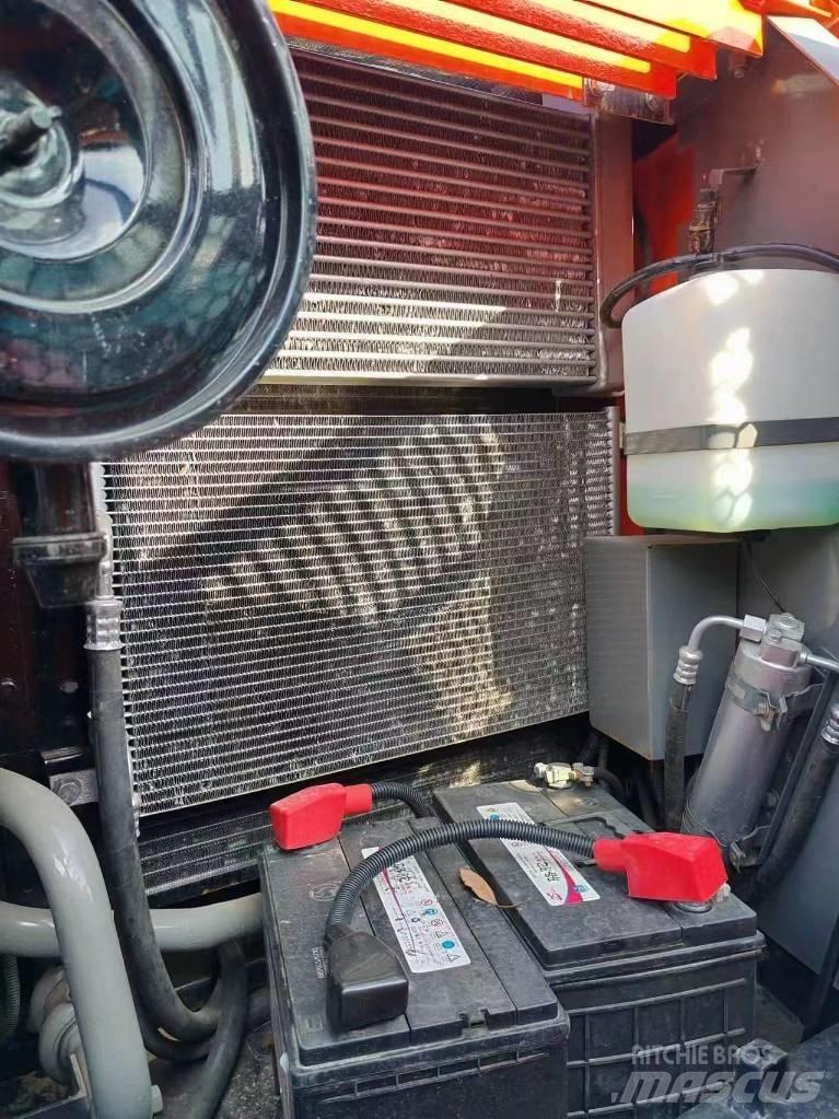 Hitachi ZX 120 Pásová rýpadla