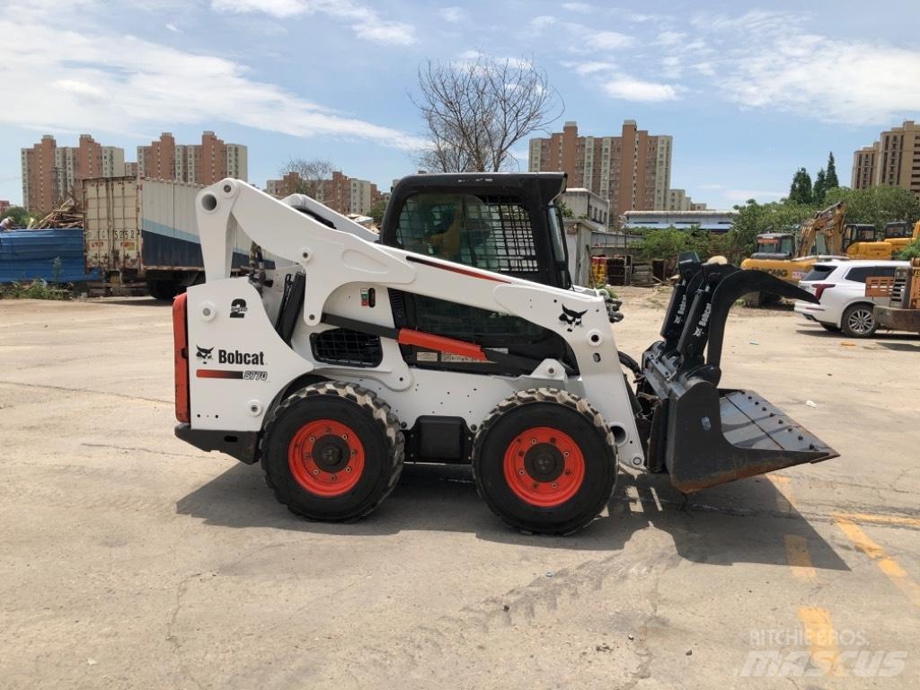 Bobcat S 770 Smykem řízené nakladače