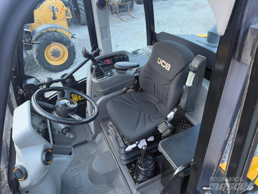 JCB TM 320 Teleskopické nakladače pro zemědělství