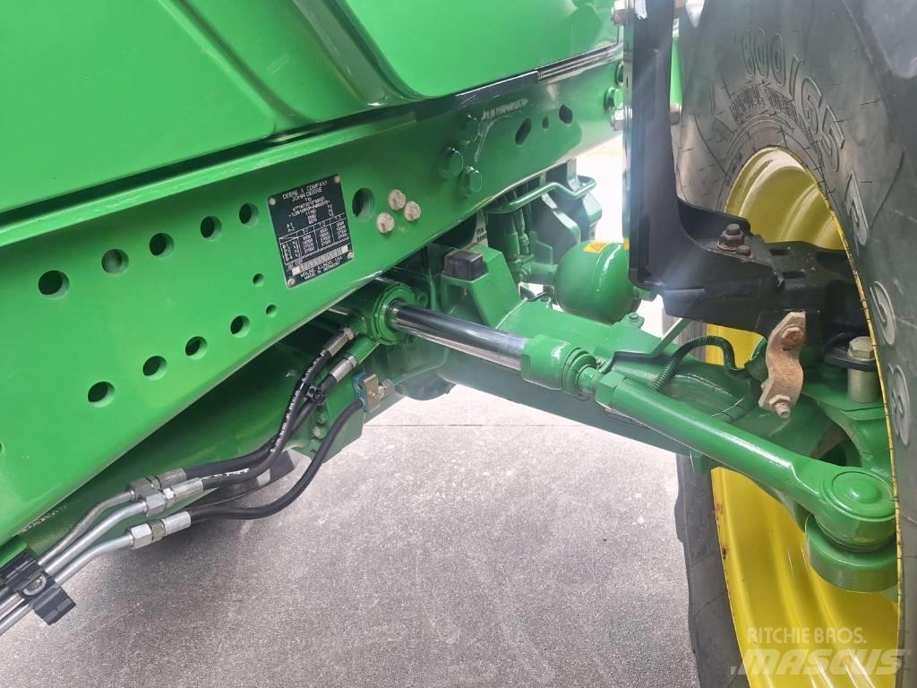 John Deere 6155 R Traktory
