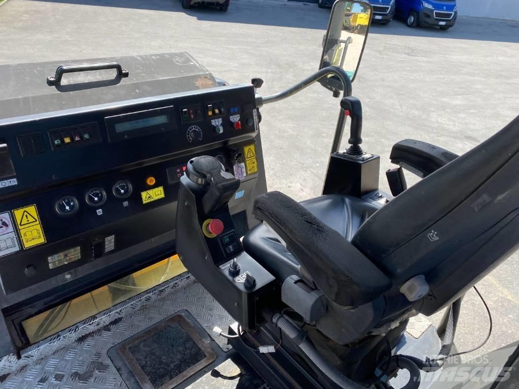 Ammann AV 85-2 Tandemové válce