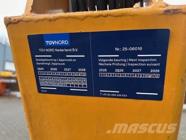 UpRight AB38N Kloubové plošiny