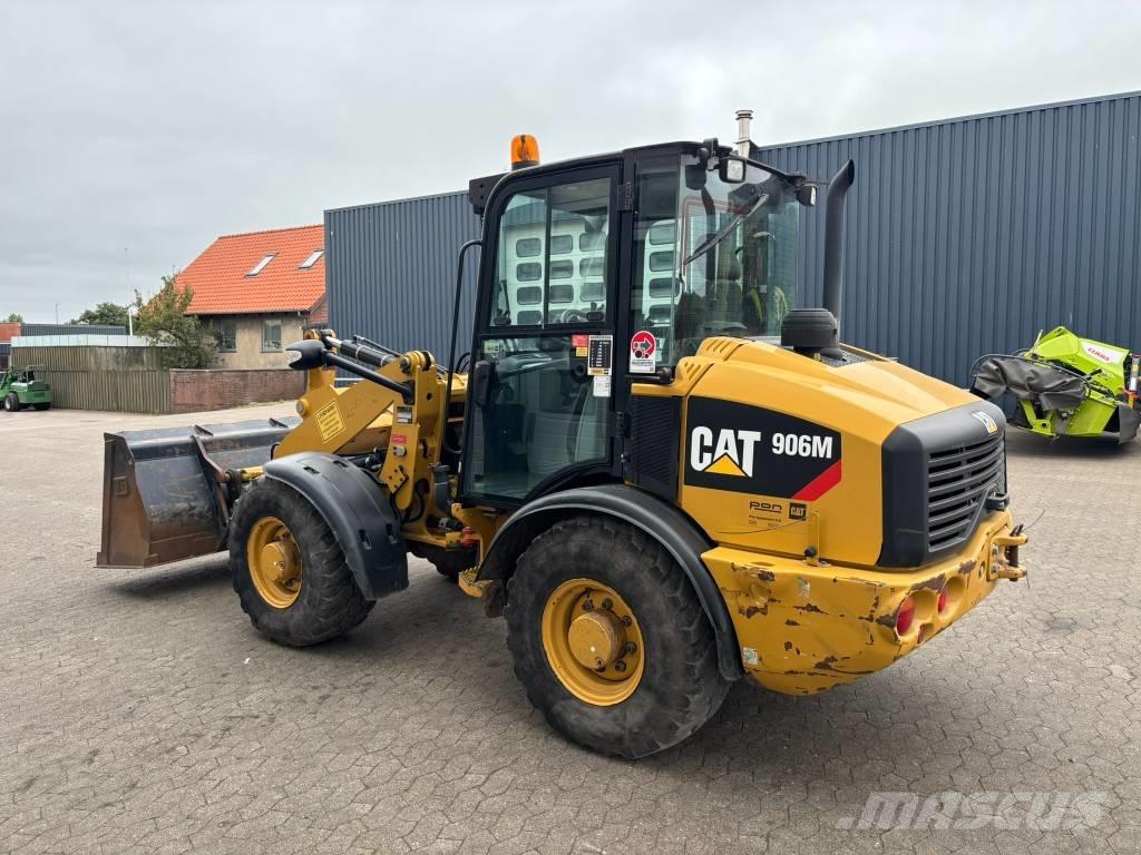 CAT 906 M Kolové nakladače
