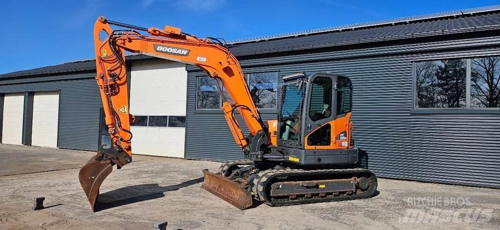 Doosan DX 85r -3 Midi rýpadla 7t - 12t