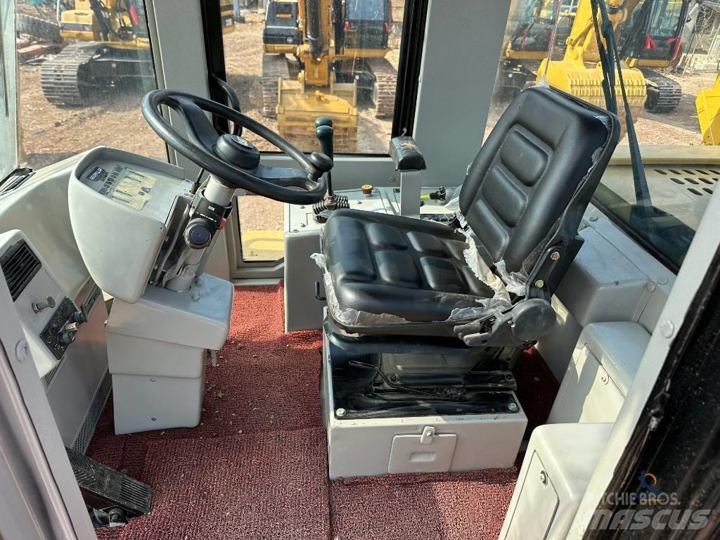 CAT 950G Kolové nakladače