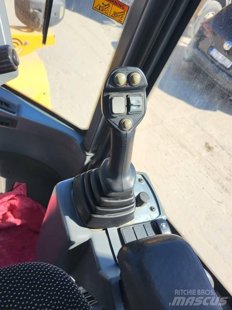 Volvo L 30 G Kolové nakladače