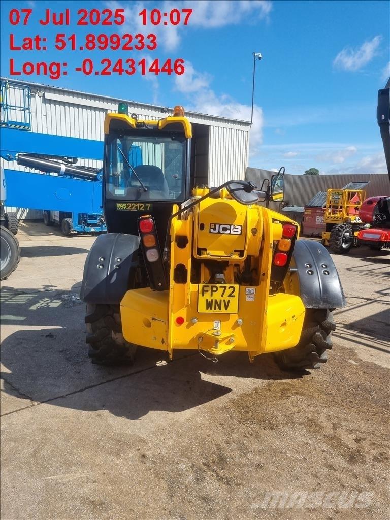 JCB 540-140 Teleskopické manipulátory