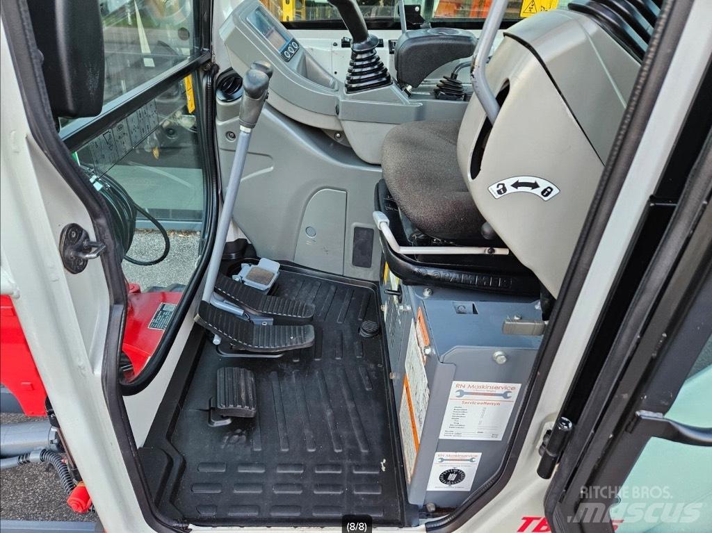 Takeuchi TB 225 Mini rýpadla < 7t