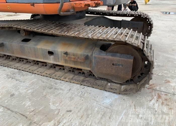 Hitachi ZX 125 Pásová rýpadla