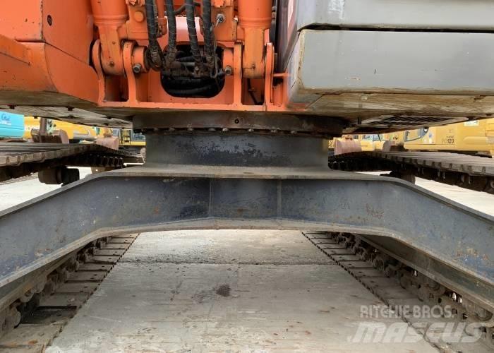 Hitachi ZX 125 Pásová rýpadla