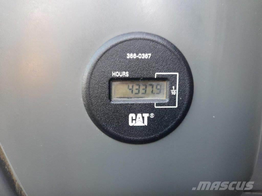 CAT 311 F BLADE Pásová rýpadla