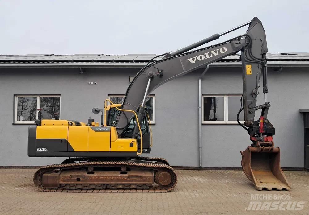 Volvo EC 220 DL Pásová rýpadla