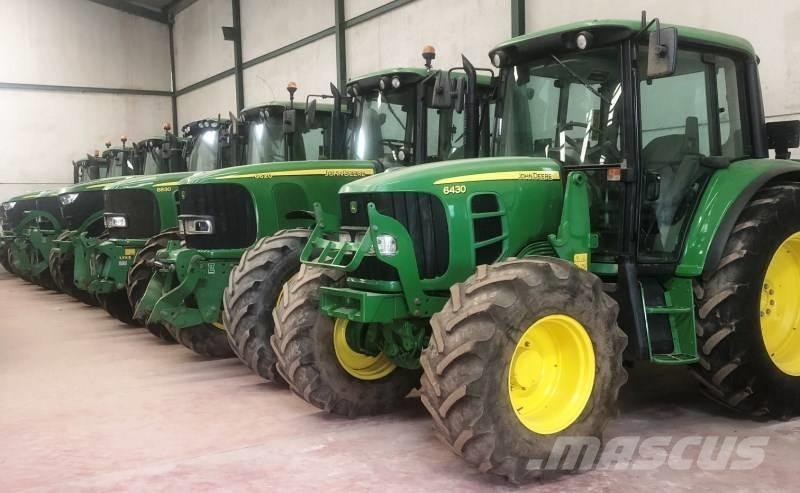 John Deere 6115 R Traktory