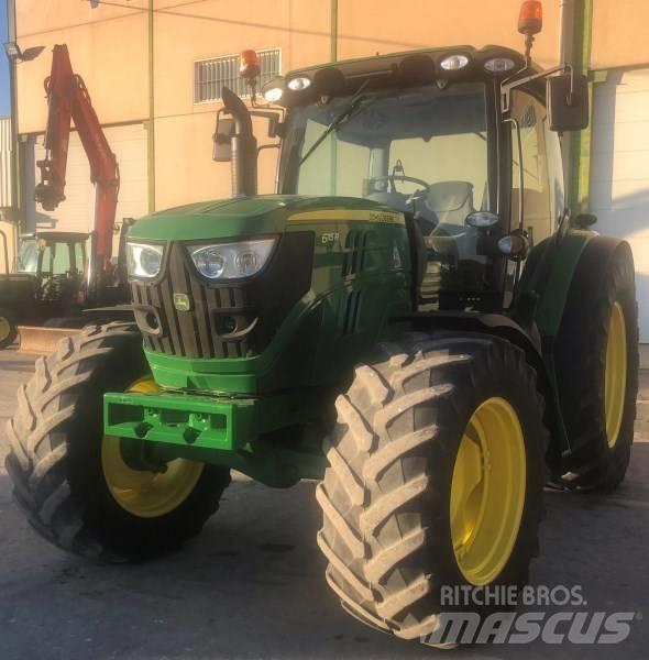 John Deere 6115 R Traktory