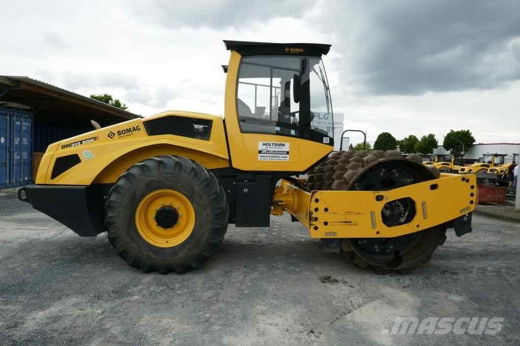 Bomag BW 213 PDH-5 Půdní kompaktory