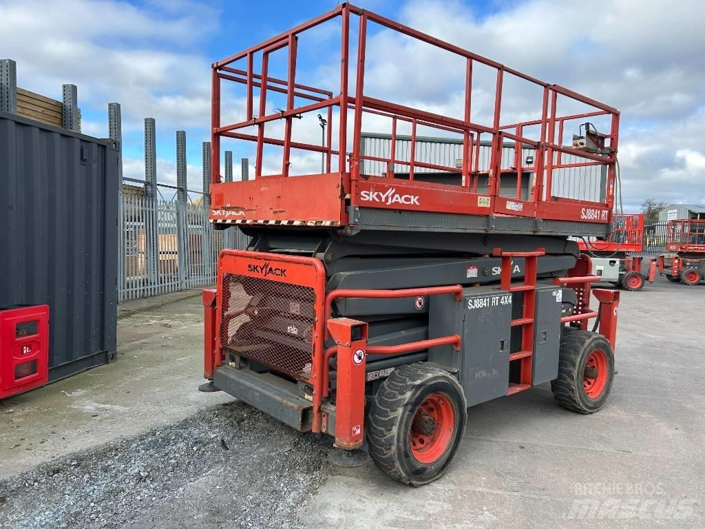 SkyJack SJ 8841 RT Nůžková zvedací plošina