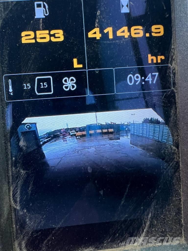 JCB JS 130 Pásová rýpadla