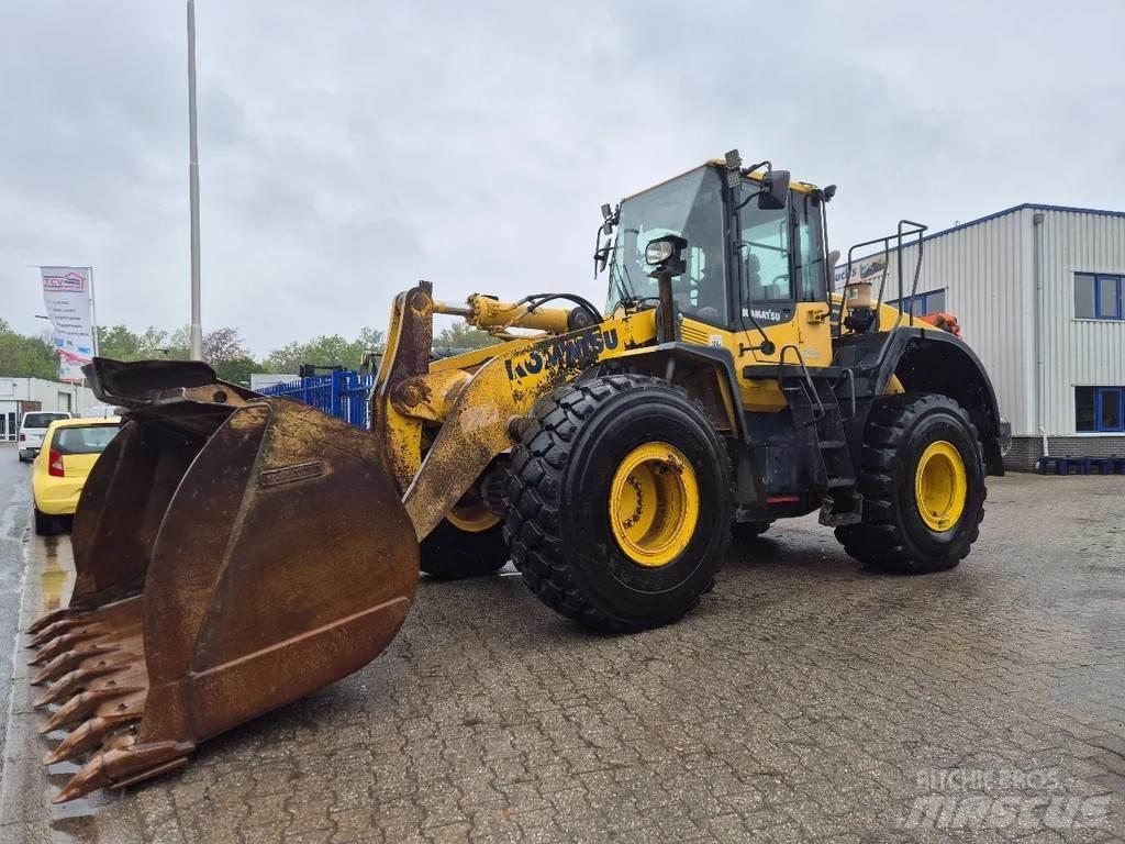 Komatsu WA 380 - 7 Kolové nakladače