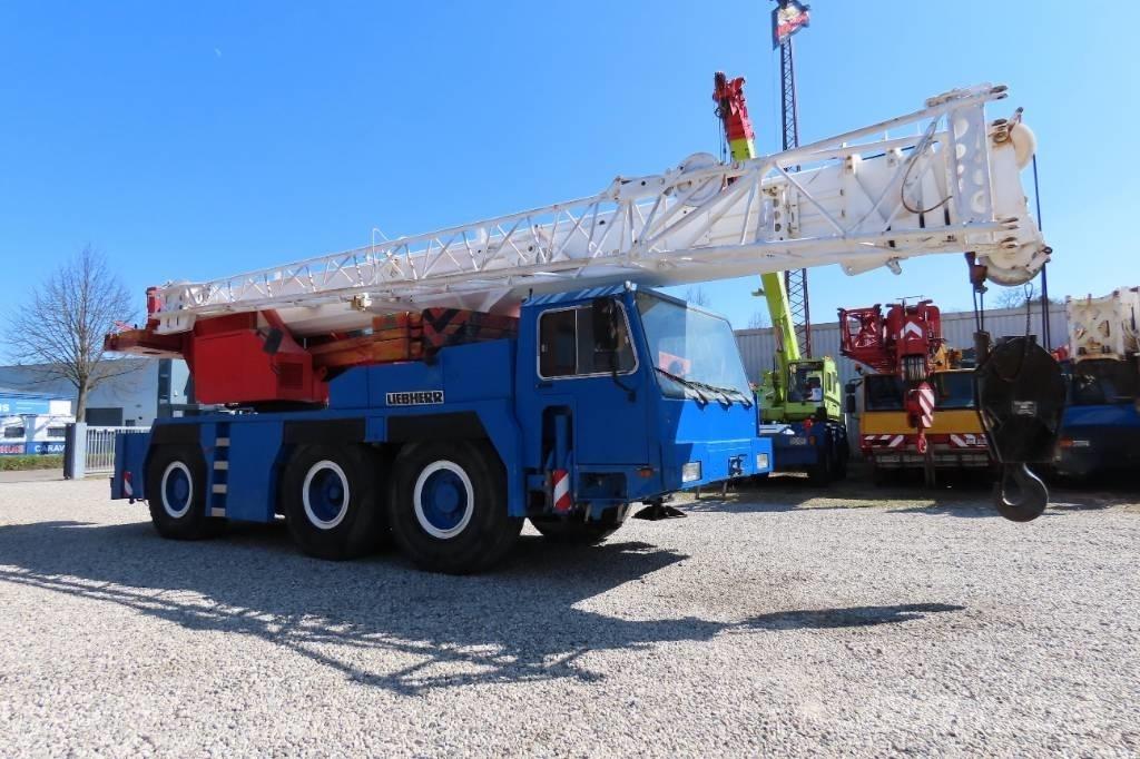 Liebherr LTM 1050-1 Univerzální terénní jeřáby