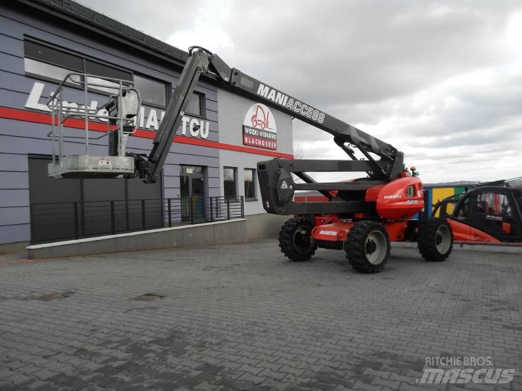 Manitou 200 ATJ Kompaktní samohybné kloubové plošiny