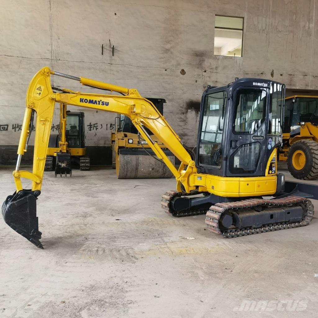 Komatsu PC30 Pásová rýpadla