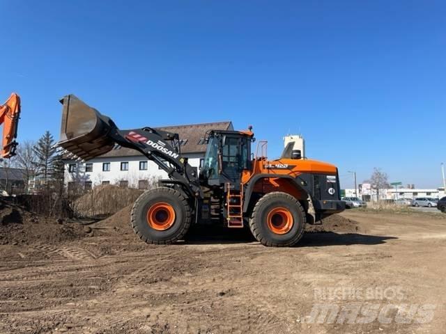 Doosan DL420 Kolové nakladače