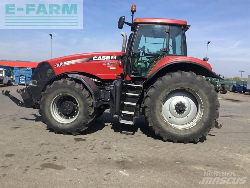 Case IH Magnum 235 Traktory