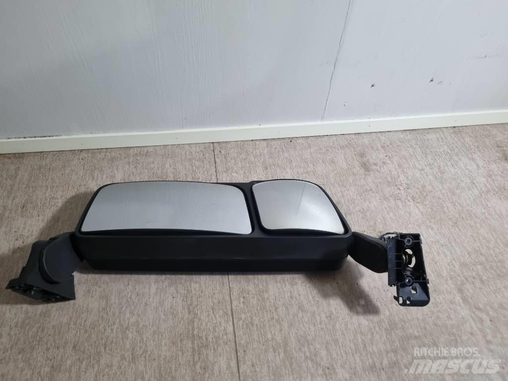 Mercedes-Benz MP4 Podvozky a zavěšení kol
